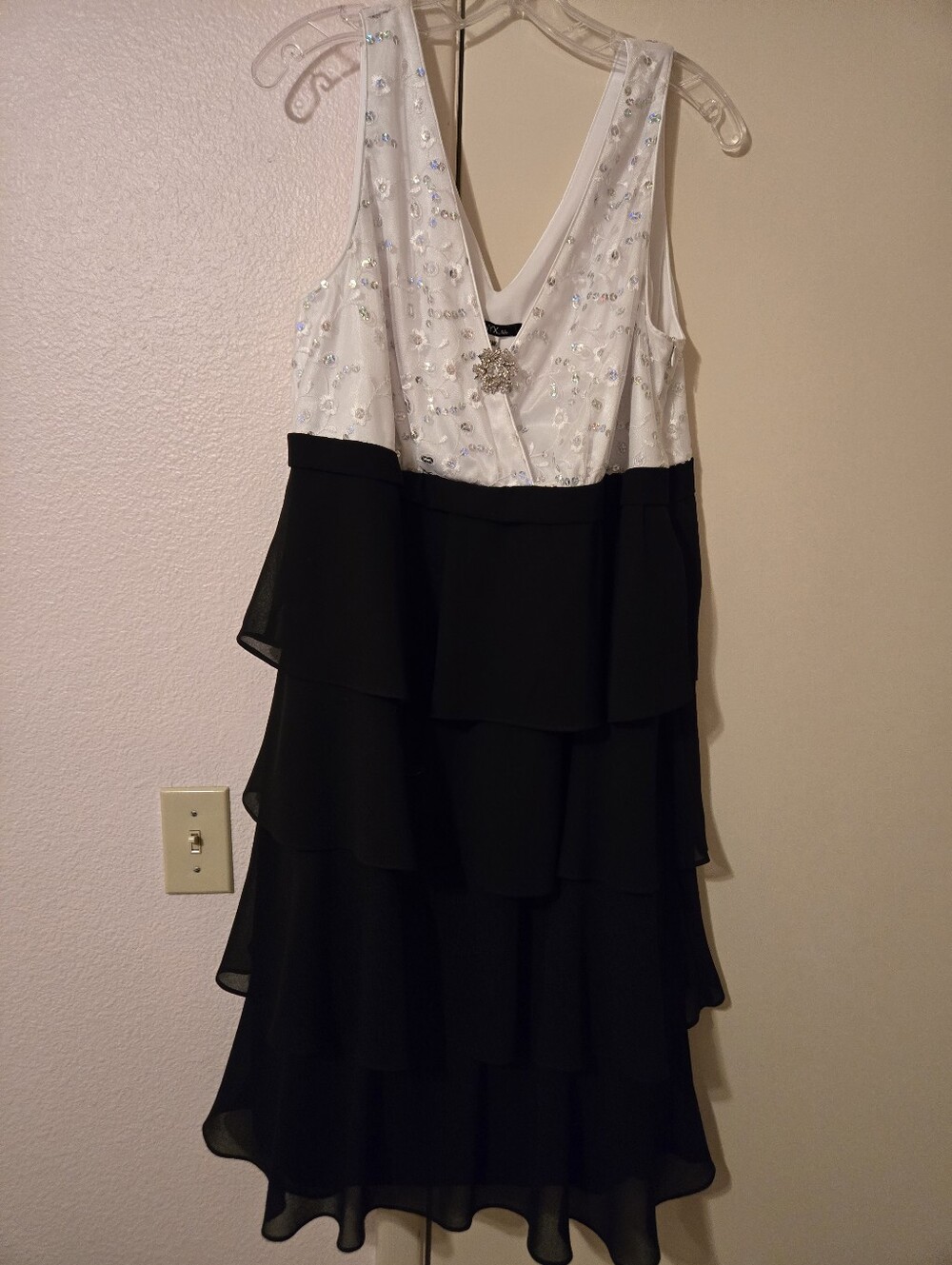 Onyx Nite White Embellished V-Neck Dress with Crystal Brooch
